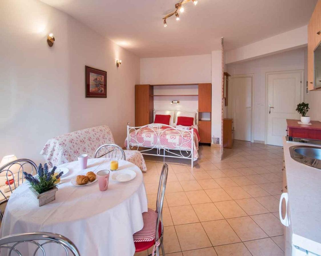 Apartments In Vrbnik/Insel Krk 13597 Extérieur photo